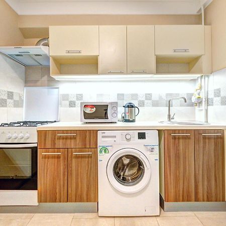 Apartments Near Ocean Plaza Druzhby Narodov Boulevard 8A Kiev Esterno foto