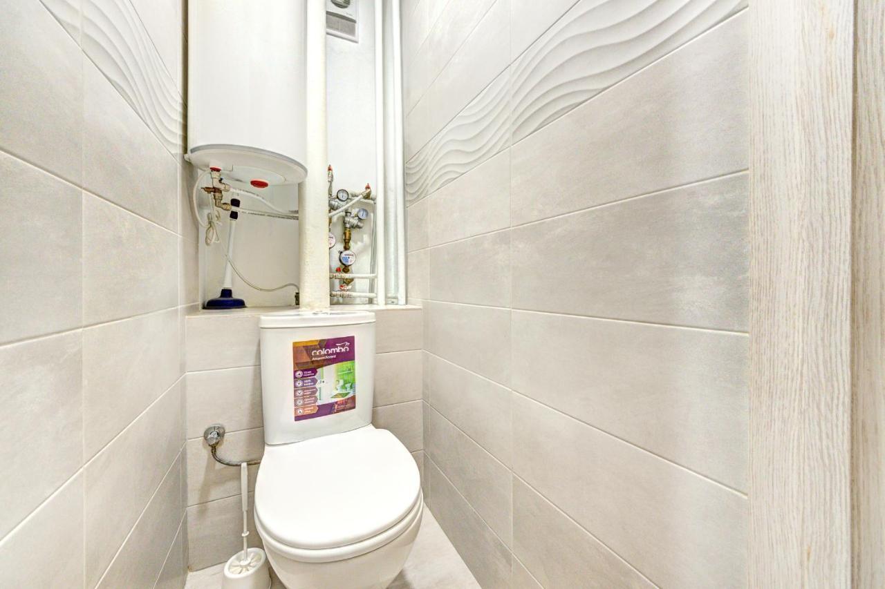 Apartments Near Ocean Plaza Druzhby Narodov Boulevard 8A Kiev Esterno foto
